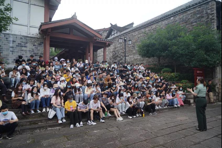 484fe6cbe75e470cb0e4cb2c8d57e60a.jpg 必威西汉姆联官网