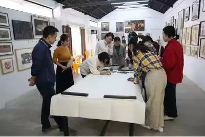 6f8694e9ab664b32ad84f2f76ed6135e.jpg 必威西汉姆联官网