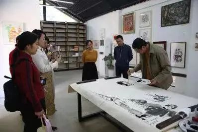 ba39ec71a4c04357a8aa8b7154527c18.jpg 必威西汉姆联官网