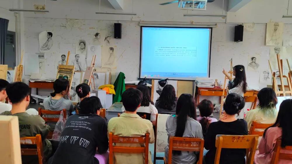 0c401e85e8e8417d9a15c404b37e3b46.jpg 必威西汉姆联官网