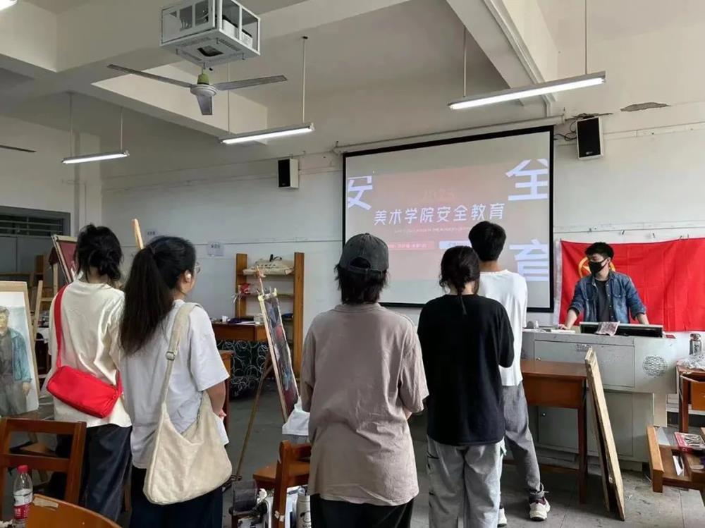 57e3ee09d8f942fd98db0ba3e47a2c16.jpg 必威西汉姆联官网