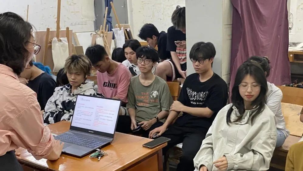 e3759a2f9e344a8688339da3fcb0a9df.jpg 必威西汉姆联官网