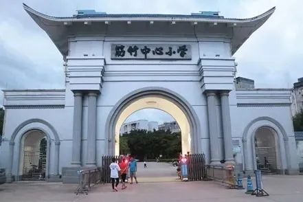 d72b84ba965e4c20af5bc21ead264ab2.jpg 必威西汉姆联官网