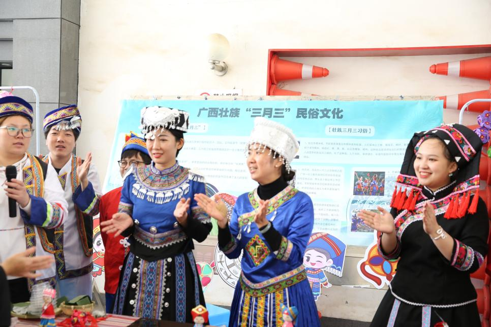 61a27152509bf5419c88f1eb4c09f7ec48.png 61a27152509bf5419c88f1eb4c09f7ec48.png