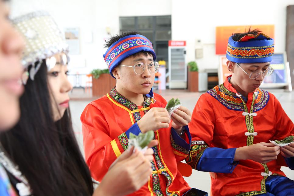 b6c3eb3b08f8428b82df8e69b53a3f17.png b6c3eb3b08f8428b82df8e69b53a3f17.png