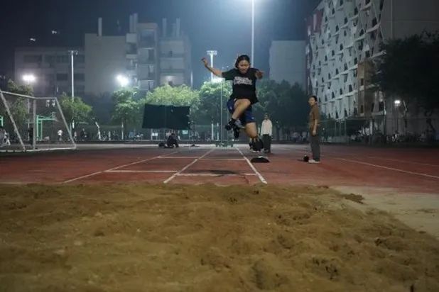 925e0d580ae04043b658da554cd399a1.jpg 必威西汉姆联官网