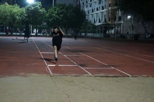 b0659d5e52c743d1868f4add56e0fd10.jpg 必威西汉姆联官网