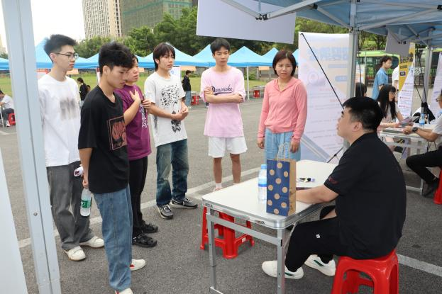 5eef9452ec014551910ea7ea3242421f.png 5eef9452ec014551910ea7ea3242421f.png