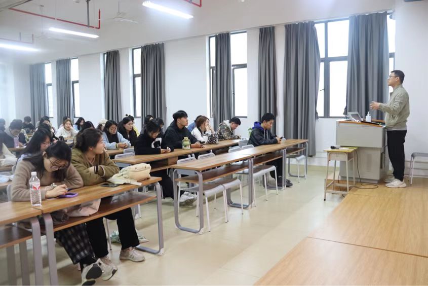 55f1fddfb33e4d92b8816c920fbceae4.jpg 必威西汉姆联官网